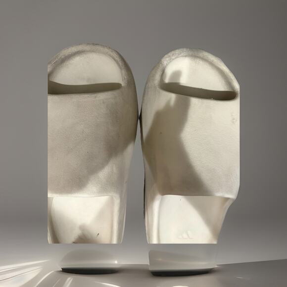 Adidas Yeezy Slide Bone Beige Mens 8 Womens 9 Unisex Sandals VGUC main image 8